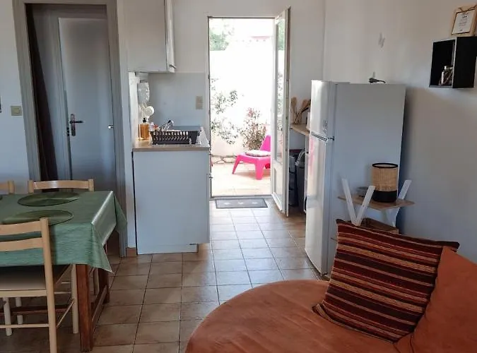 La Commanderie Holiday home *